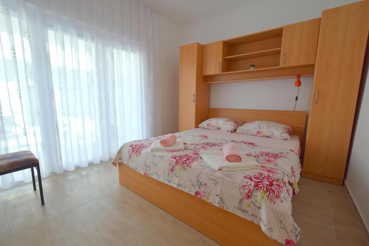 Apartments Buturajac Krk Town Exterior photo